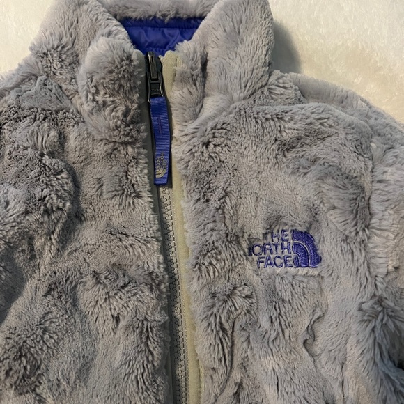 The North Face Blue Puffer Jacket - Picture 6 of 8